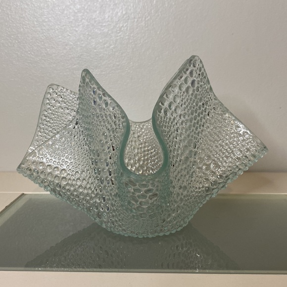 Vintage Hand Blown Glass Bubble Style Fluted Shaped Bowl - Picture 3 of 8